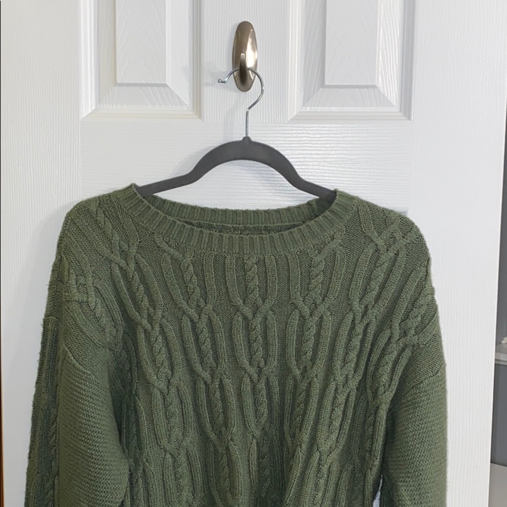 Green knit cropped sweater